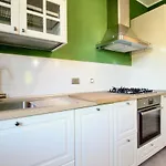 The Corner Apartment *
