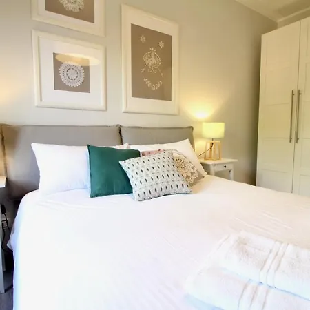 The Corner Apartment